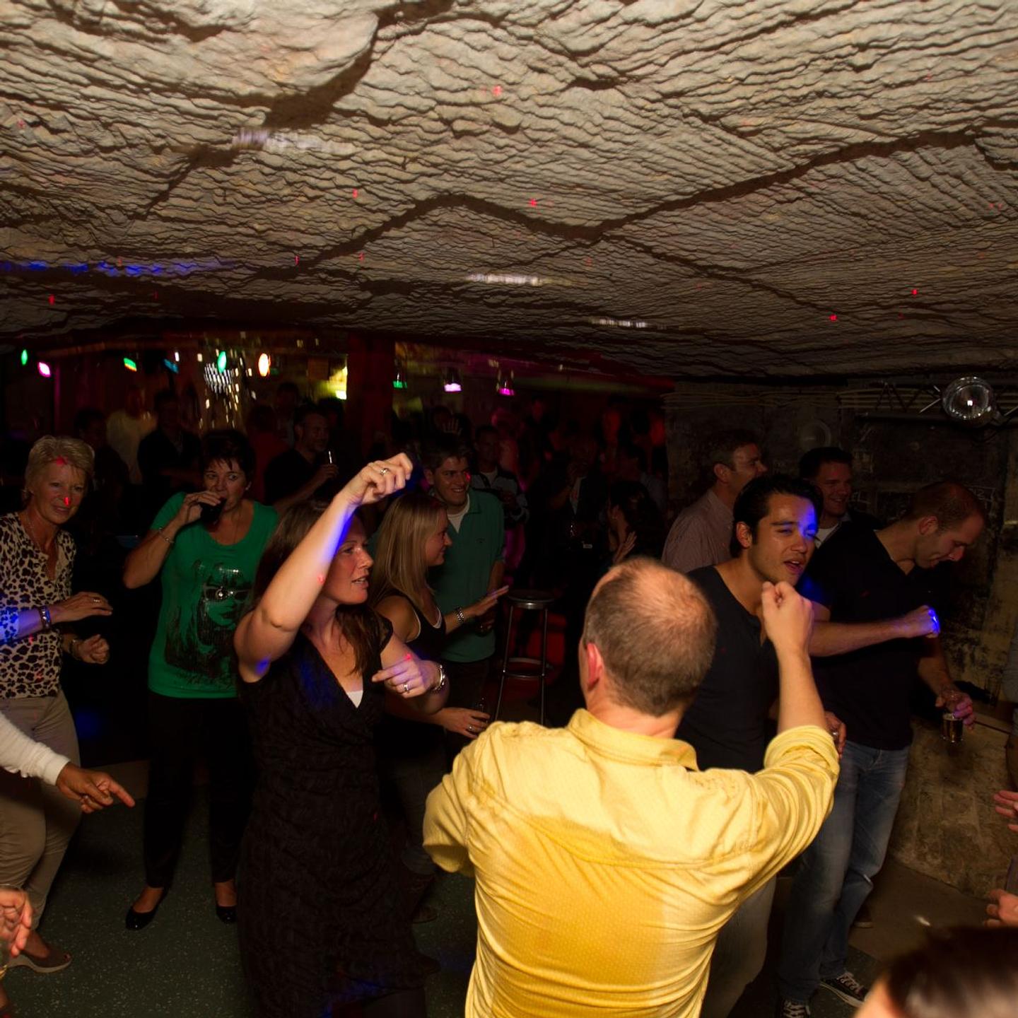 Feest27.jpg